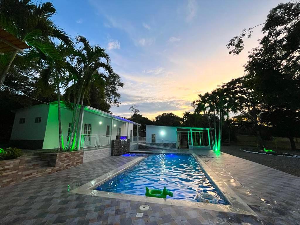Villa Nirvana. Agua de Dios